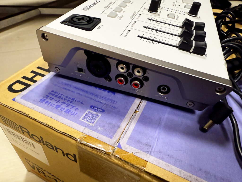 Roland ローランド AVストリーミングミキサー VR-1HD