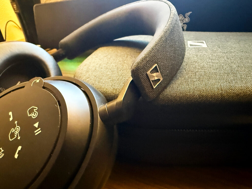 ゼンハイザー(Sennheiser) ワイヤレスヘッドホン bluetooth MOMENTUM 4 Wireless