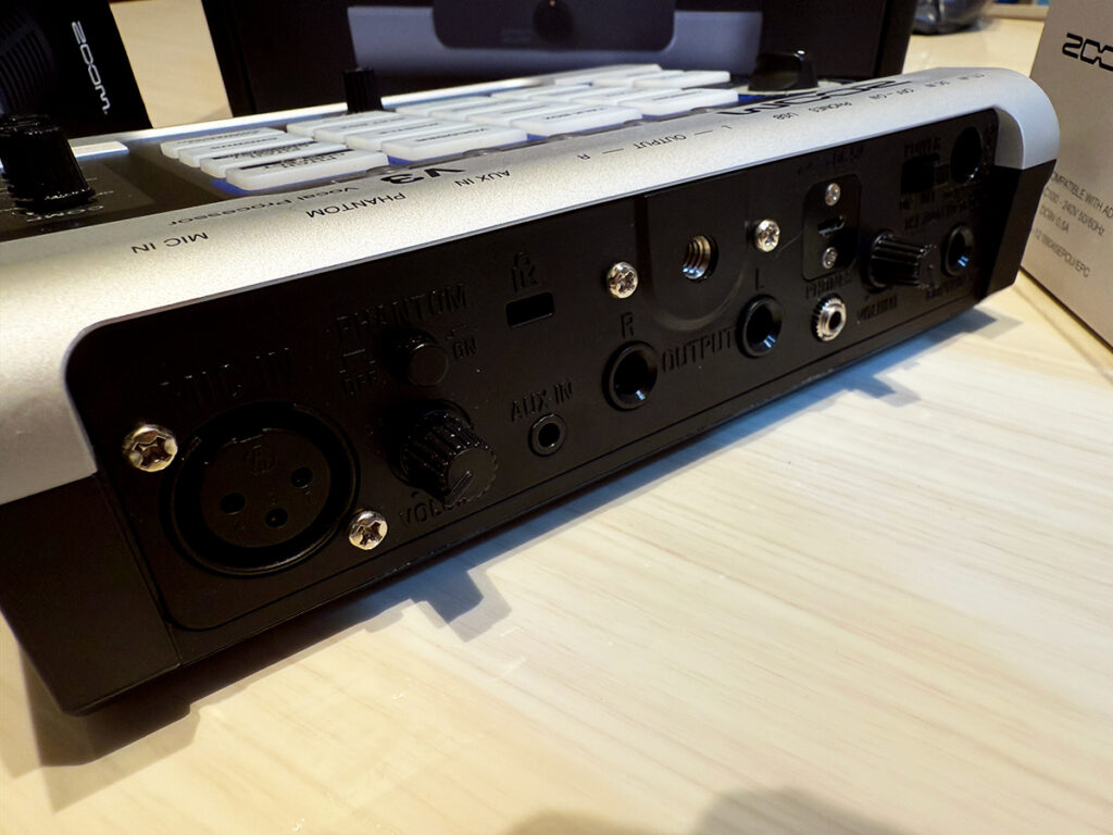 🎤【これ1台で声が化ける】ZOOM V3レビュー｜ボーカルにも配信にも最強