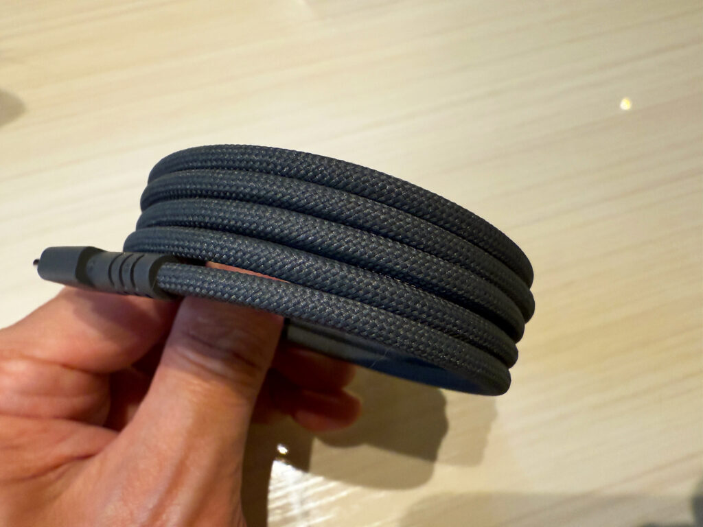 MOTTERU (モッテル) 240W対応 USB-C to USB-C マグネットケーブル