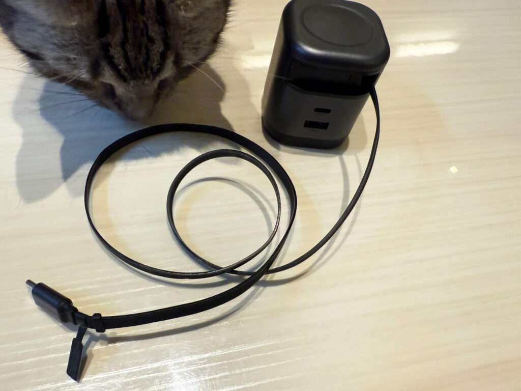 UGREEN 【当社最小の巻き取り式充電器】45W 巻き取り式 急速充電器 3ポート USB-Cケーブル付き