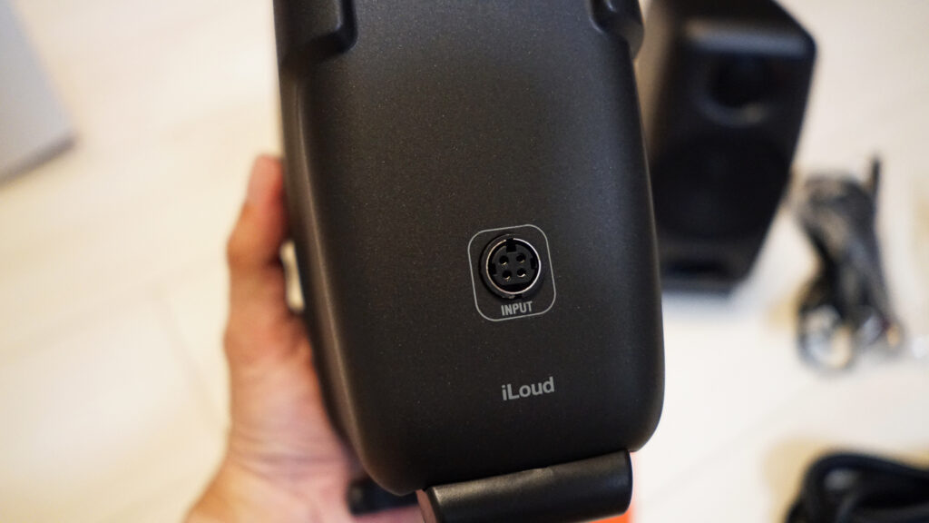 IK Multimedia(アイケーマルチメディア) iLoud Micro Monitor