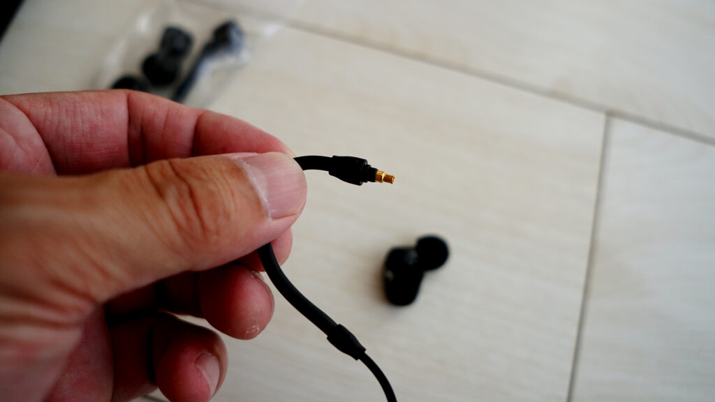 脱着ケーブル(ゼンハイザー プロフェッショナルモニタリングイヤホン IE 40 PRO)