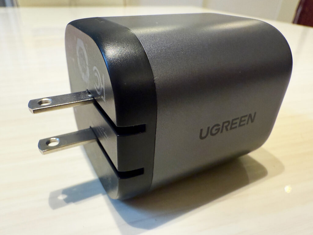 UGREEN 【当社最小の巻き取り式充電器】45W 巻き取り式 急速充電器 3ポート USB-Cケーブル付き