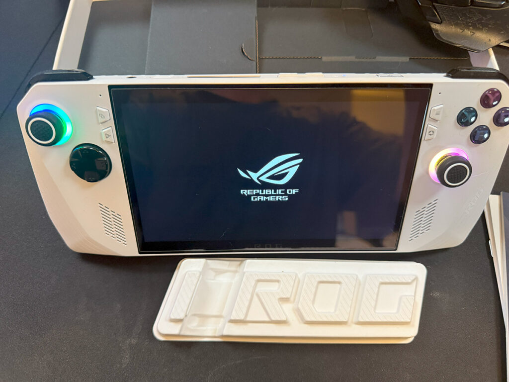 ASUS ゲーミングPC ROG Xbox Ally