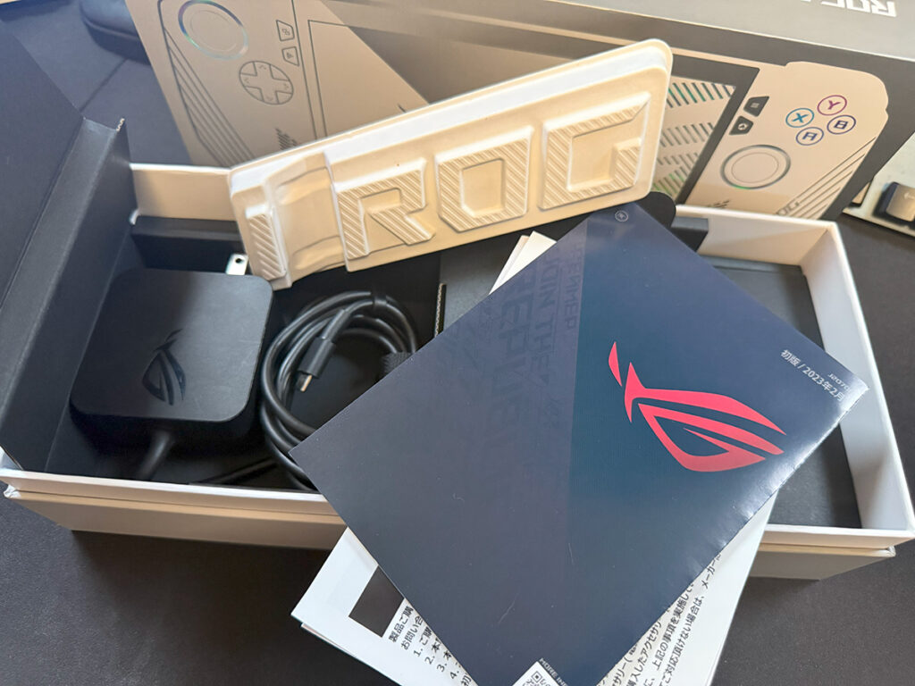 ASUS ゲーミングPC ROG Xbox Ally